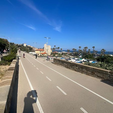 Studio Mer Piscine Cala Di Sole Imperia Italie Mono Locale Une Seule Piece エクステリア 写真